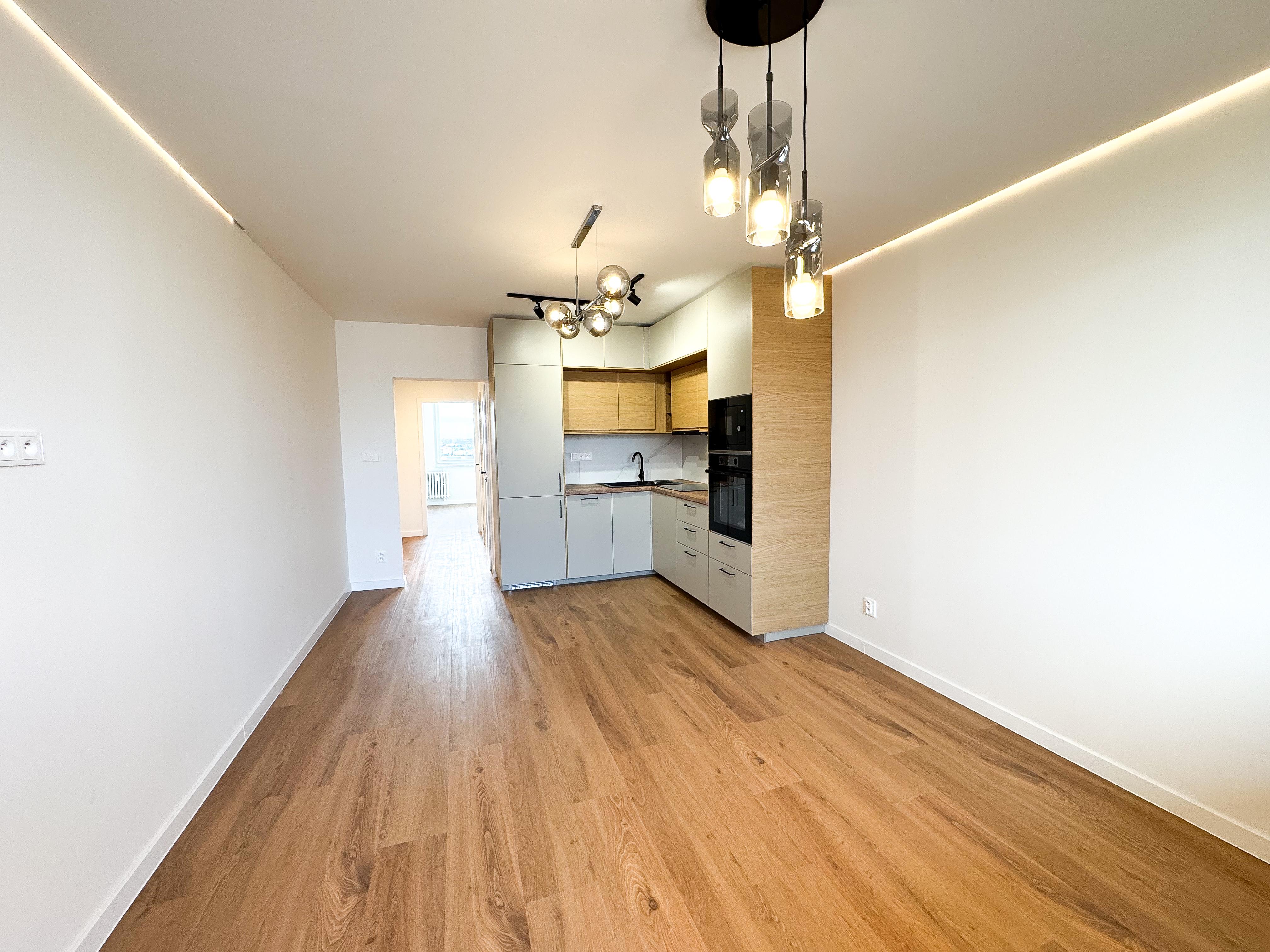 Offer gallery image 1