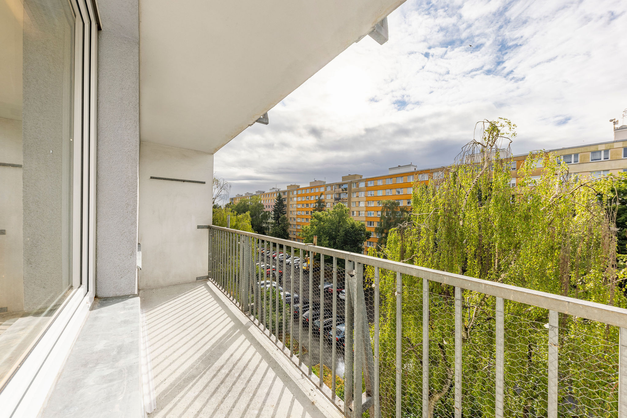 Offer gallery image 9