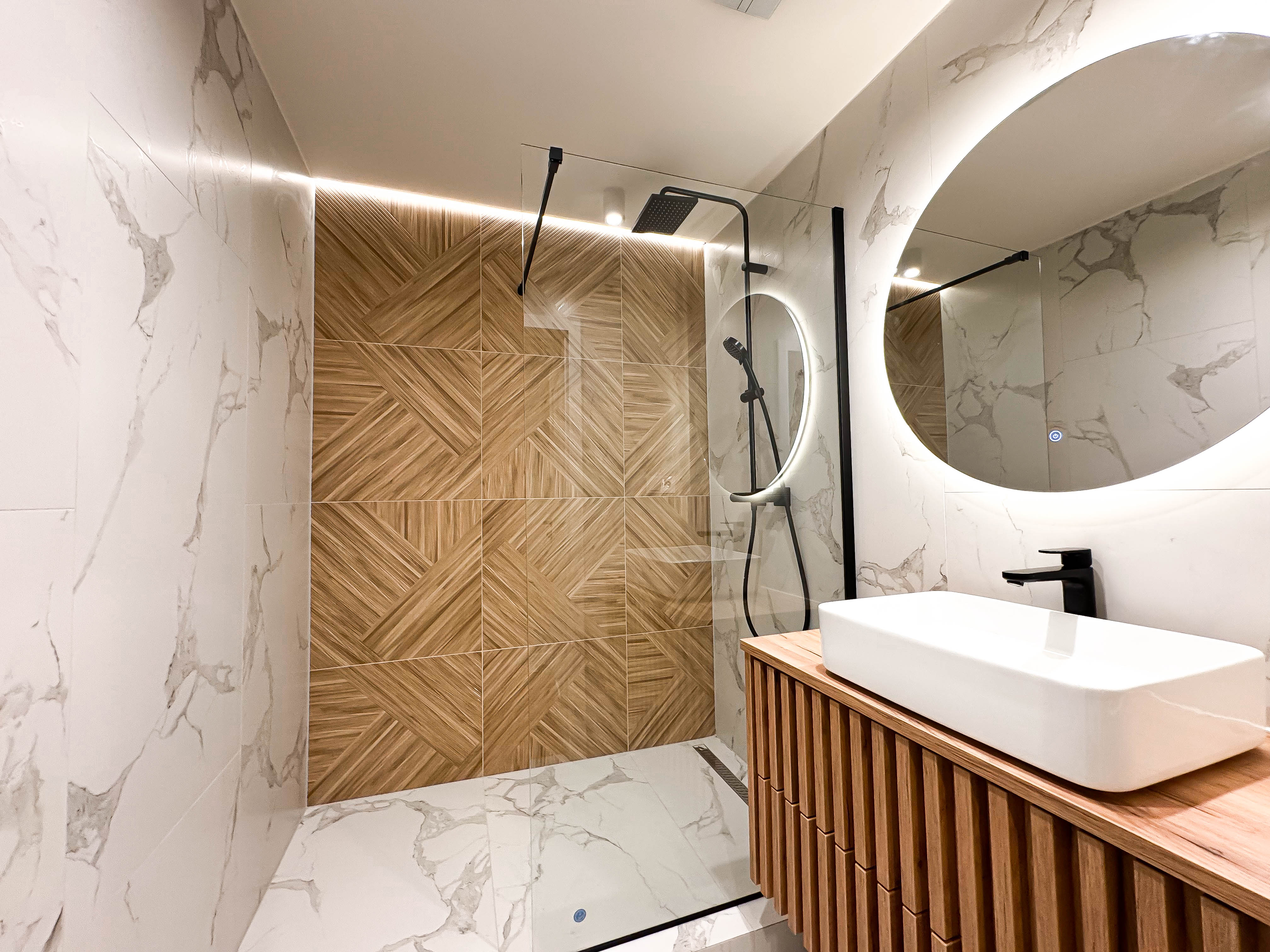 Offer gallery image 2