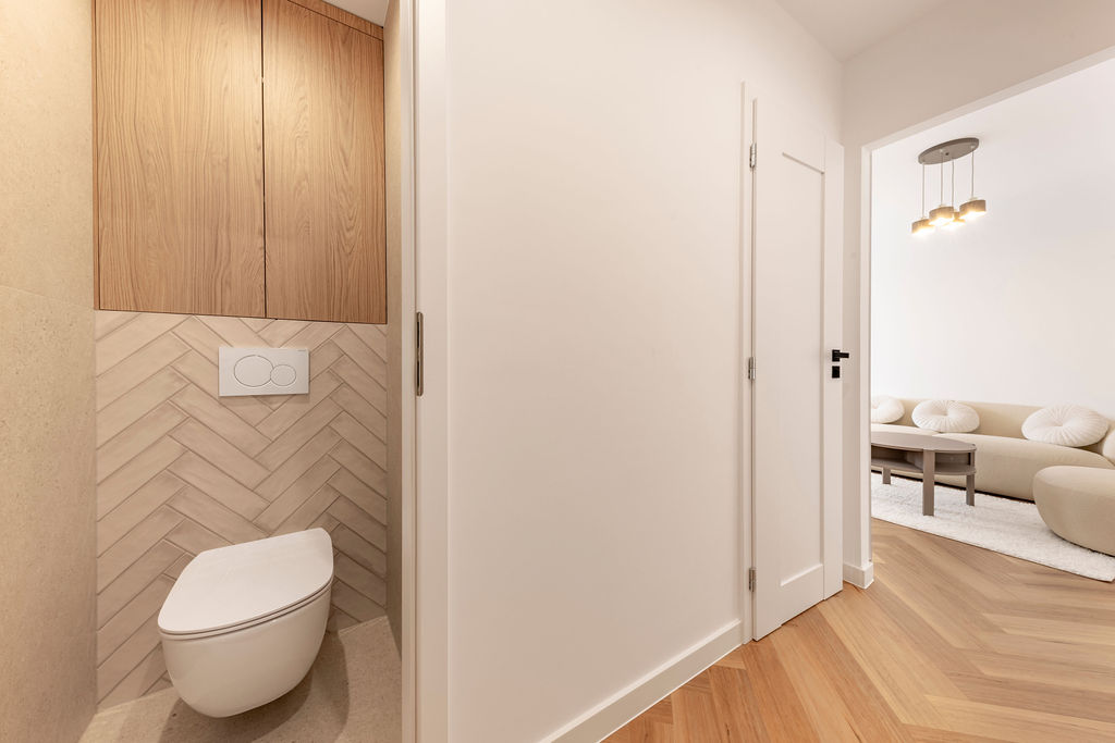 Offer gallery image 5