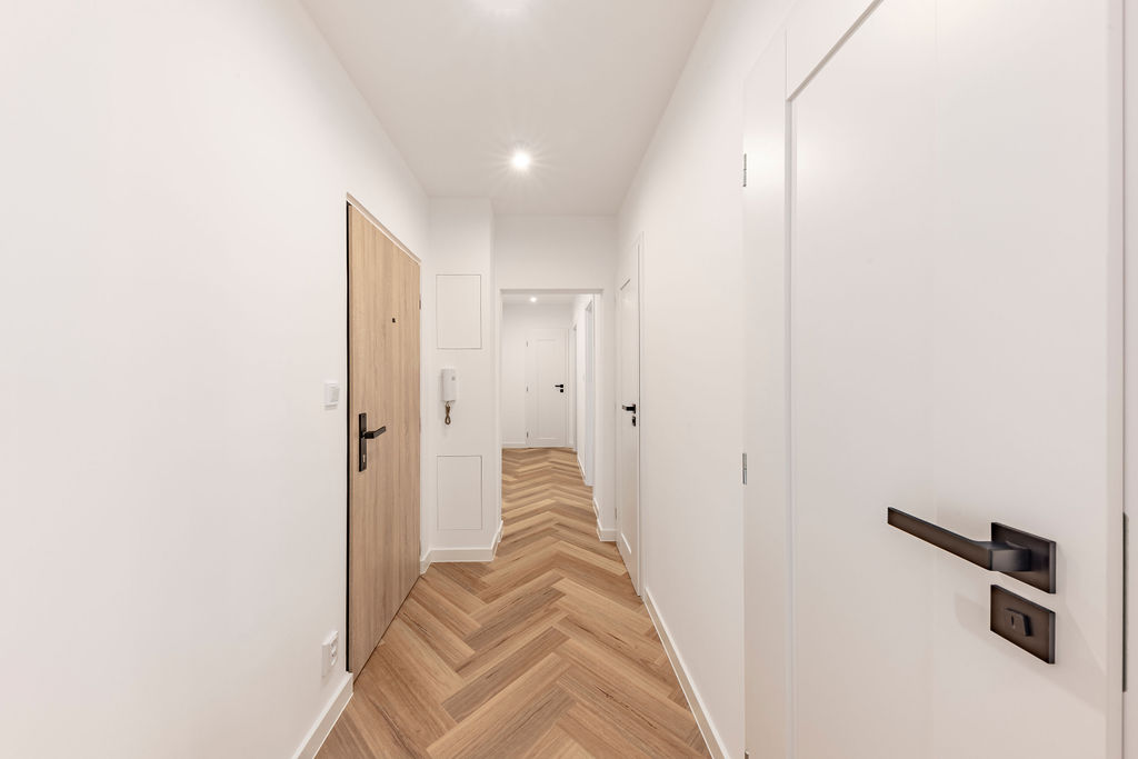 Offer gallery image 10