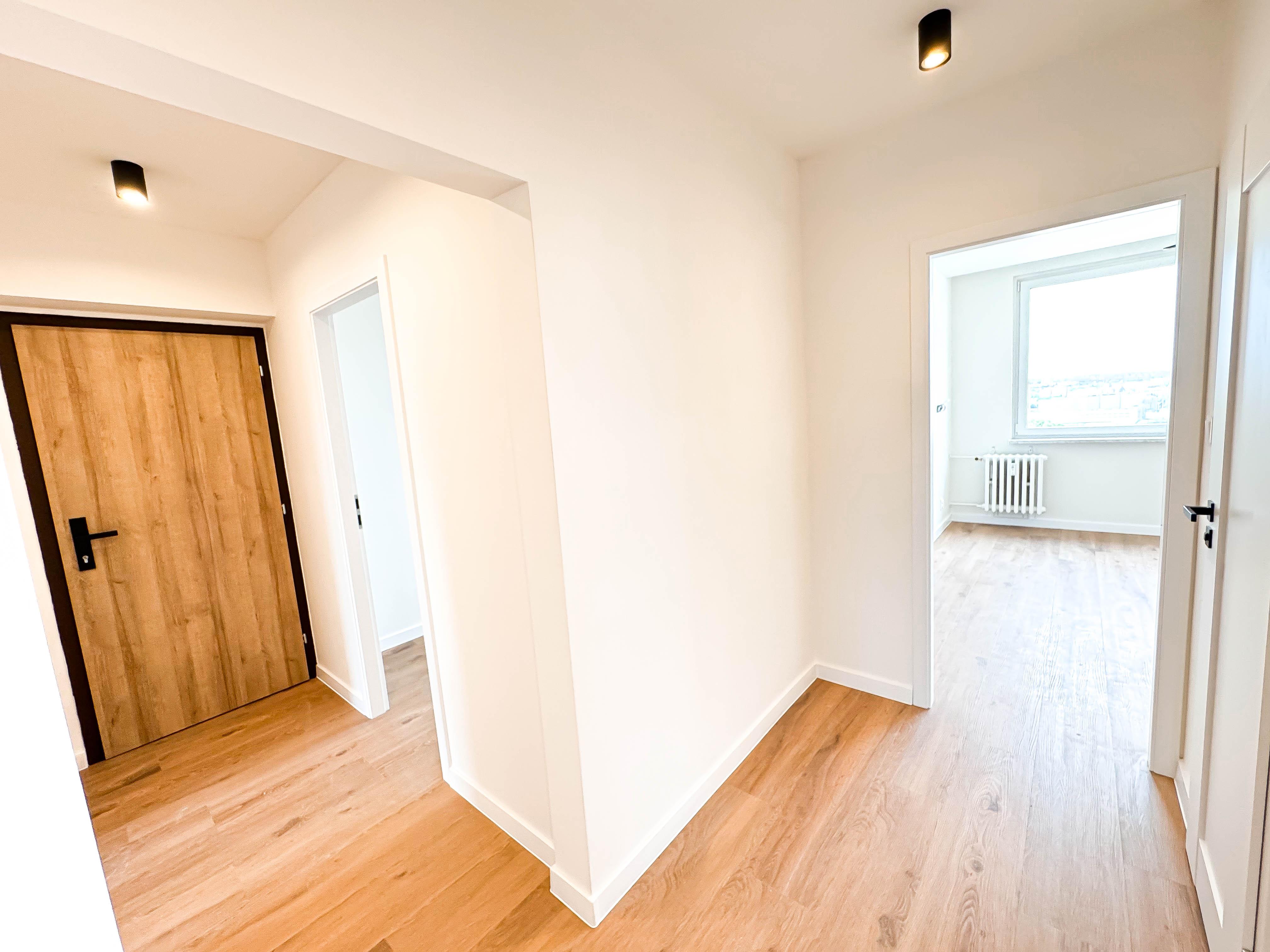 Offer gallery image 10