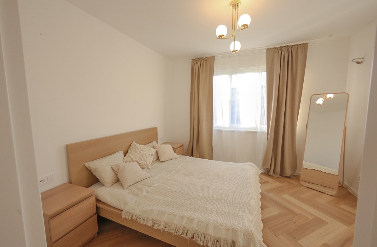 Offer gallery image 4